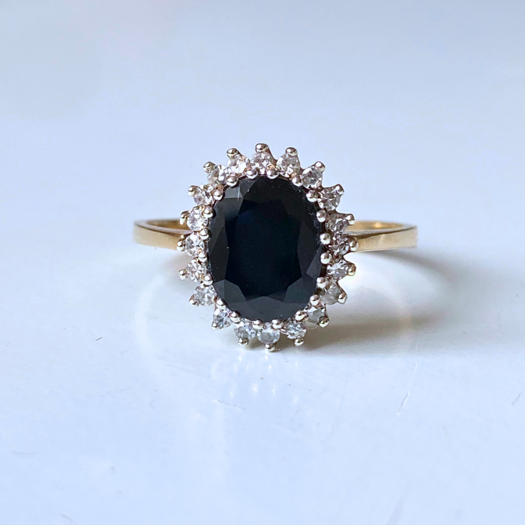 Adèle | 18k Saffier & Diamant Ring