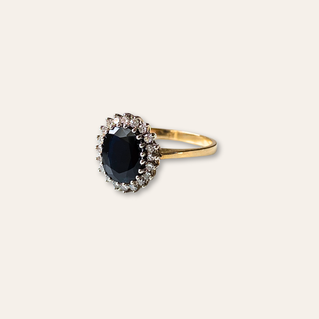Adèle | 18k Saffier & Diamant Ring