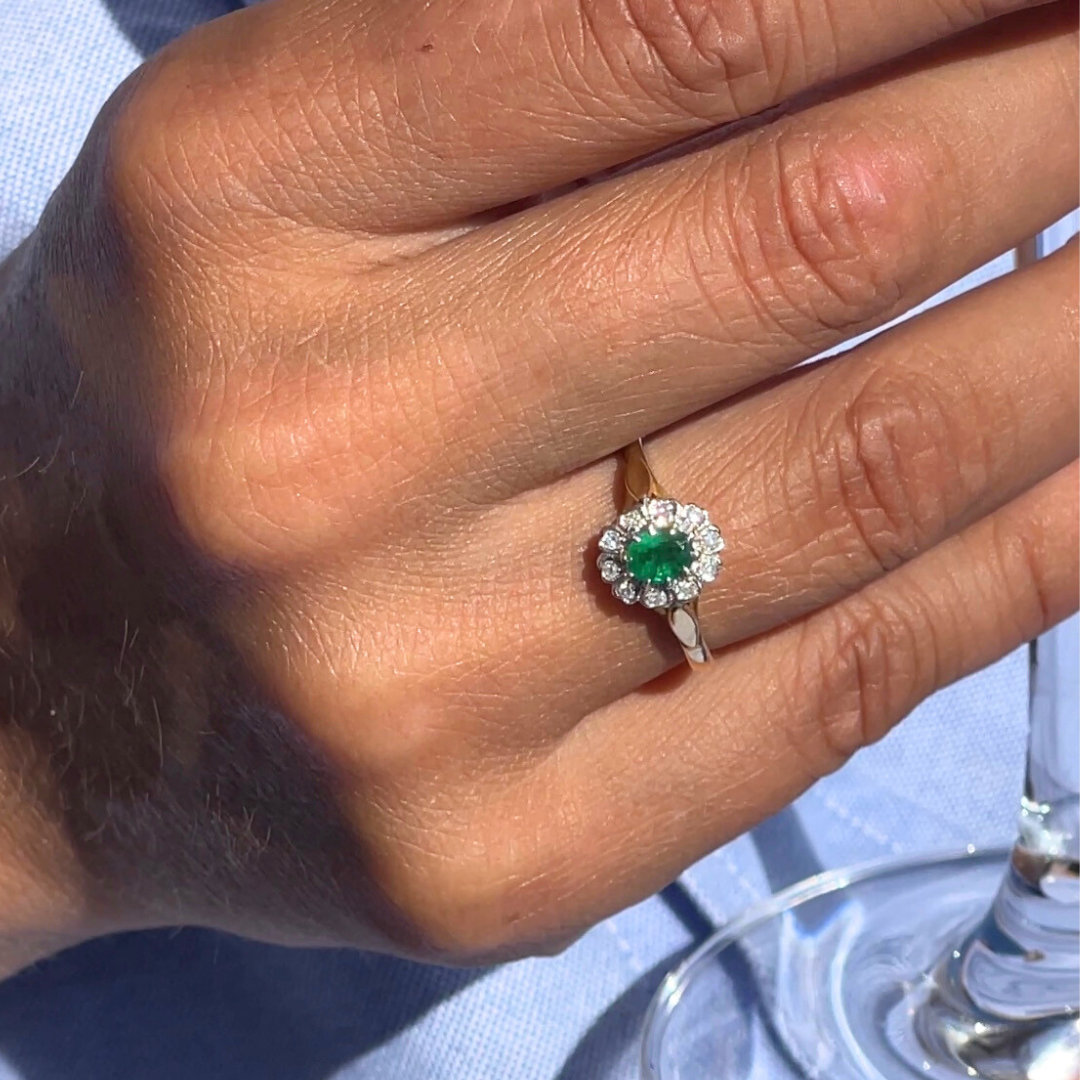 Jolie | Smaragd & Diamant Entourage Ring