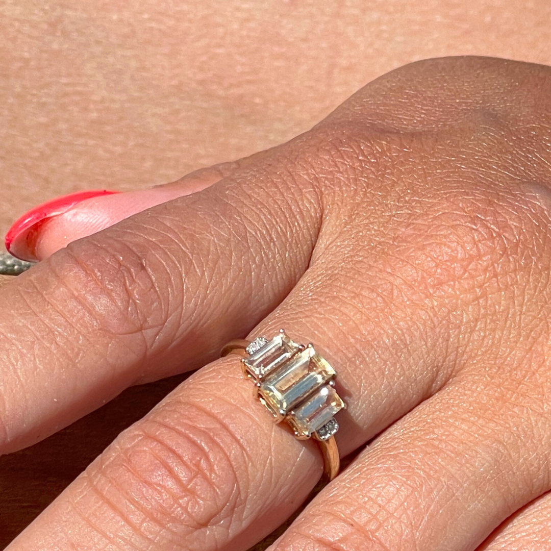 Summer | Citrien Baguette Ring