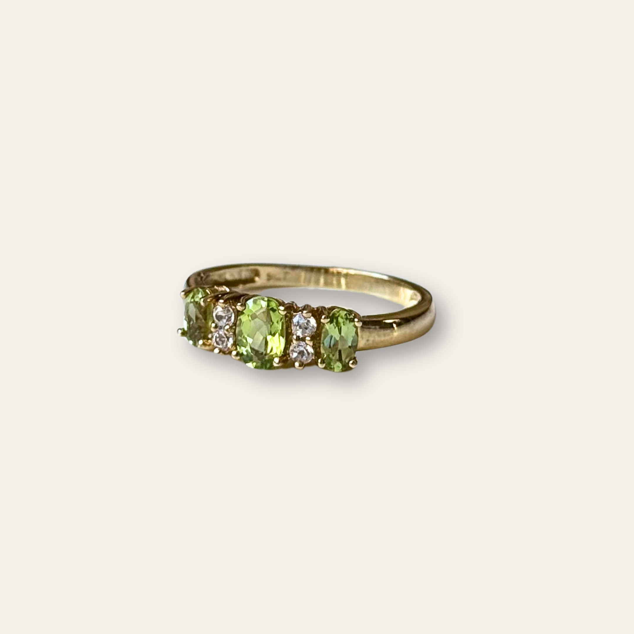 Peridoot & Diamant Ring