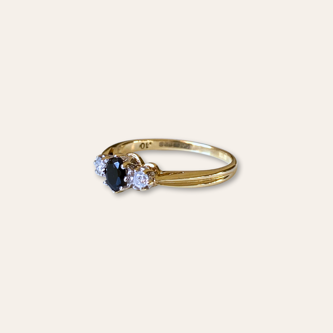 Kae | Saffier & Diamant Trilogy Ring