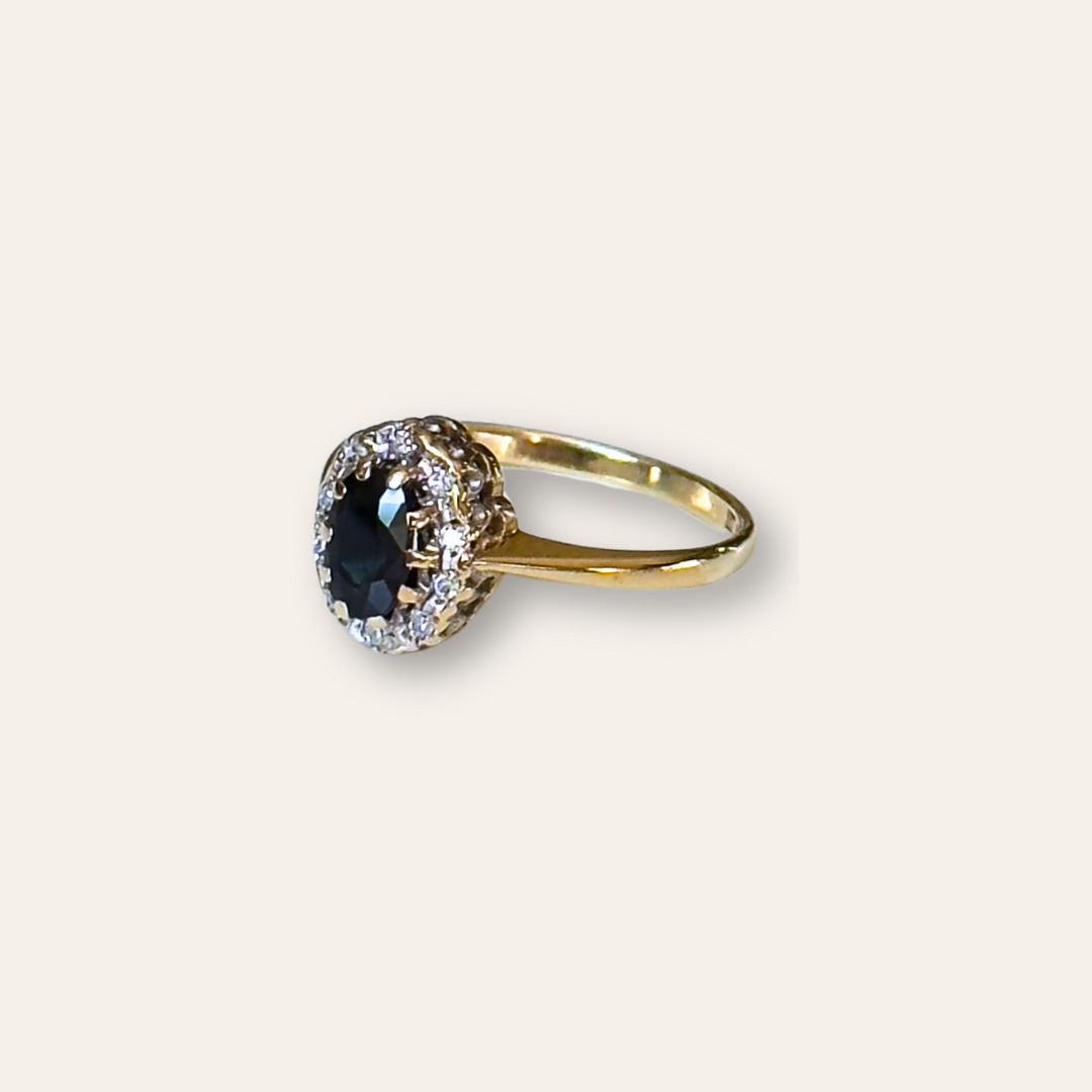 September | Saffier & Diamant Ring