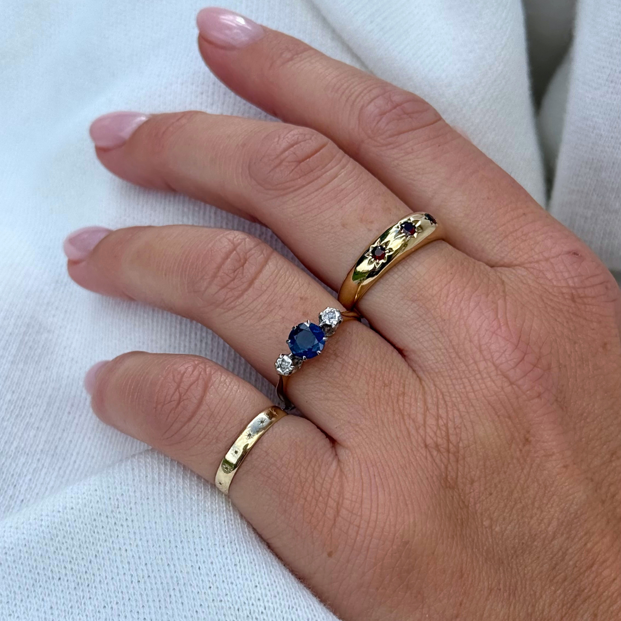Saffier & Diamant Trilogie Ring 18k