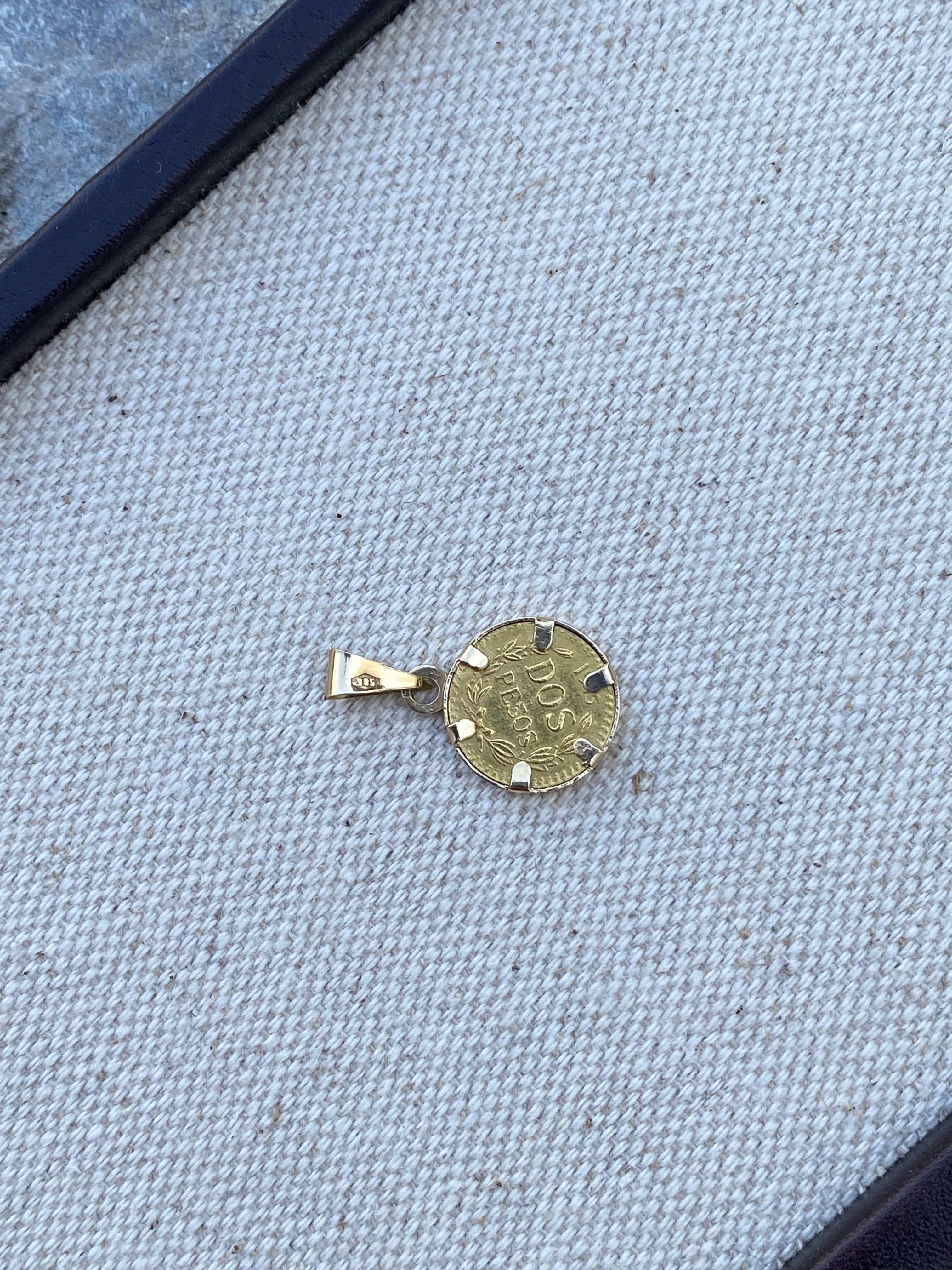 Dos Pesos | 14k Munt Bedel