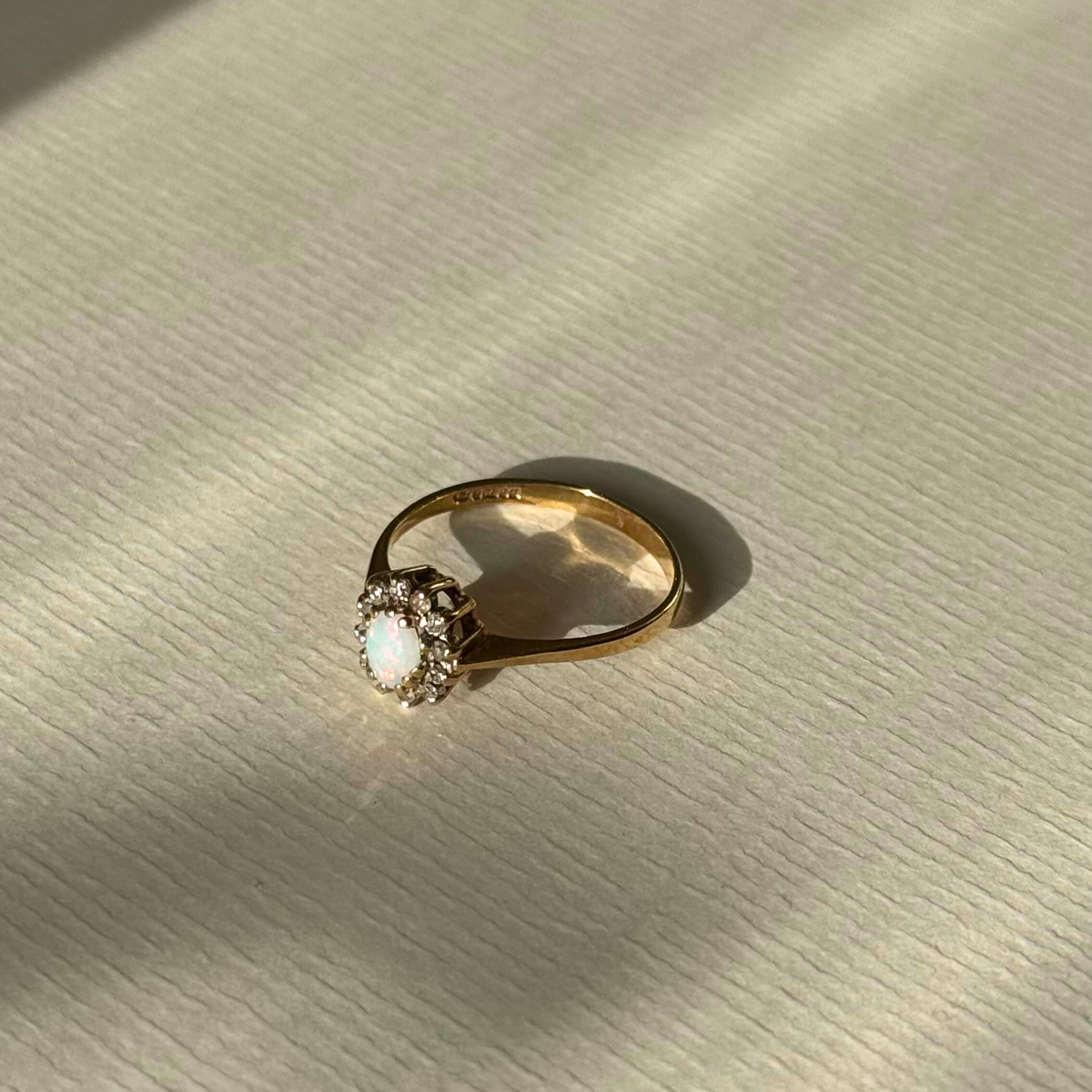 Opaal & Diamant Entourage Ring