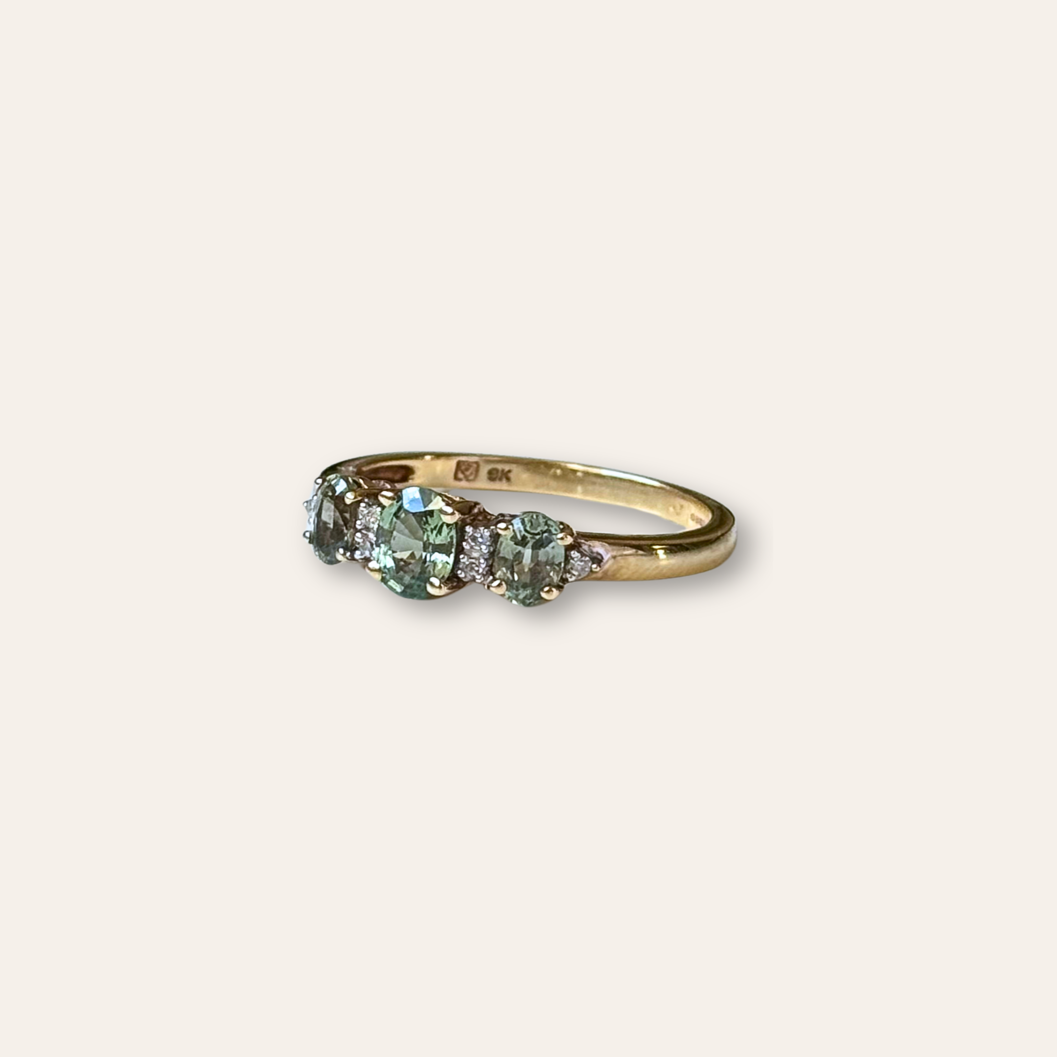 Groene Saffier & Diamant Trilogie Ring