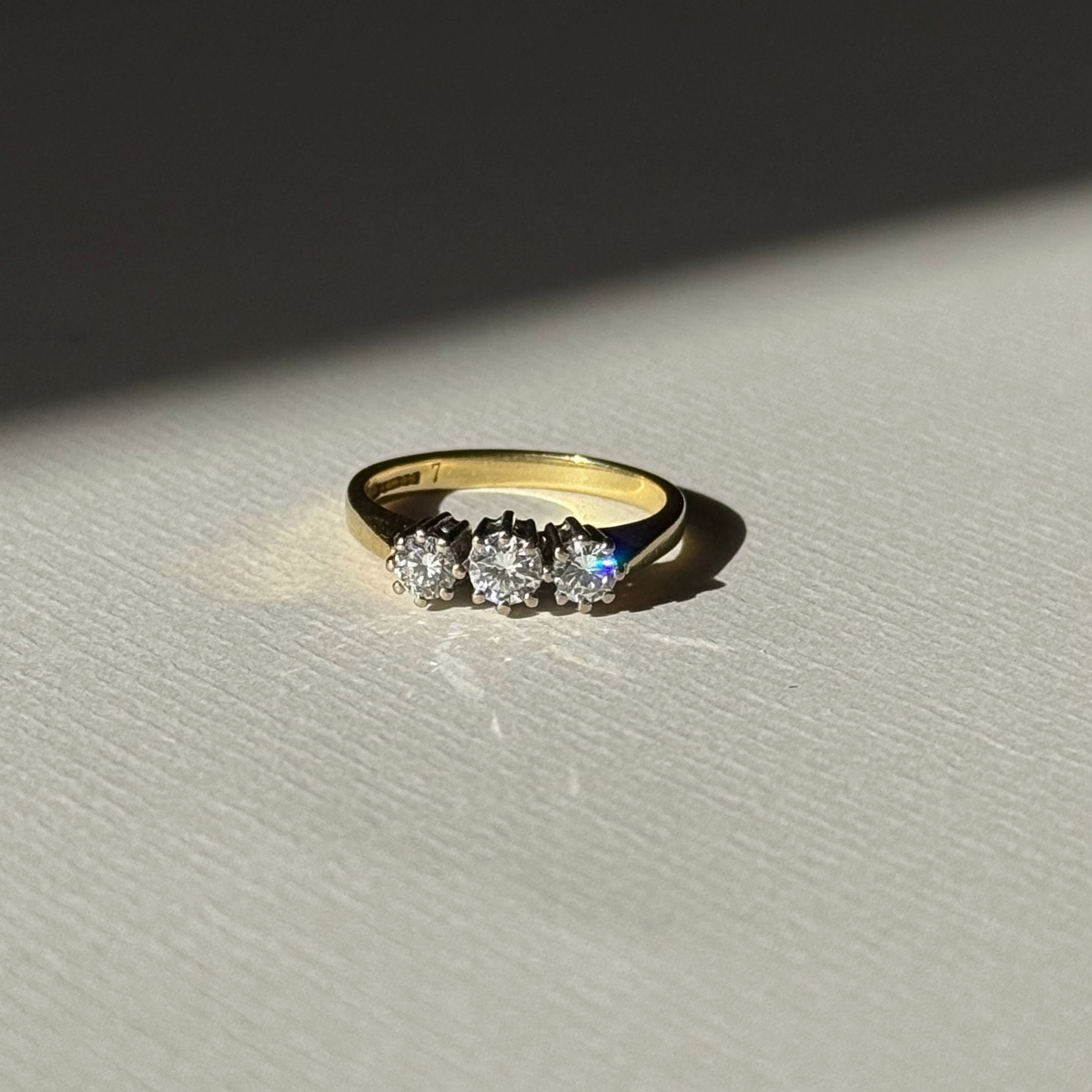 Diamant Trilogie Ring 18k